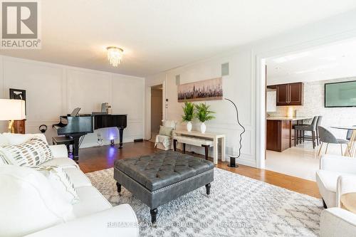 2612 Andover Road, Oakville (River Oaks), ON - Indoor Photo Showing Living Room