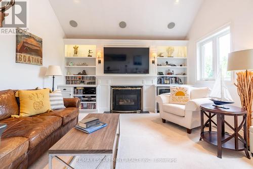 2612 Andover Road, Oakville (River Oaks), ON - Indoor Photo Showing Living Room With Fireplace