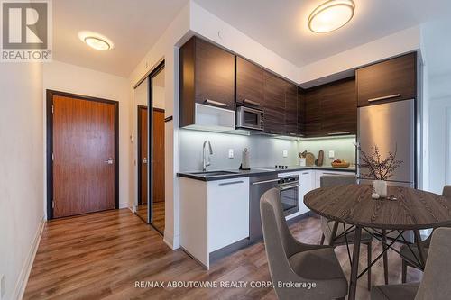 1710 - 36 Park Lawn Road, Toronto (Mimico), ON - Indoor Photo Showing Kitchen