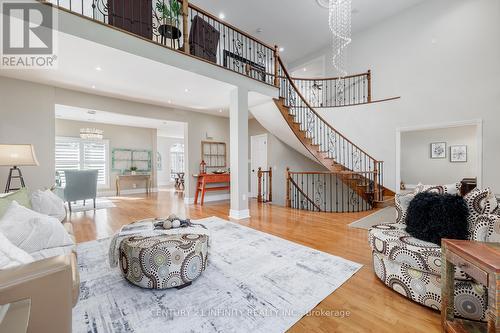 10 Prince Rupert Drive, Clarington (Courtice), ON - Indoor Photo Showing Living Room