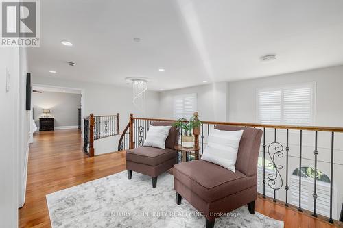 10 Prince Rupert Drive, Clarington (Courtice), ON - Indoor Photo Showing Living Room