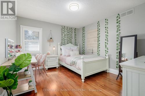 10 Prince Rupert Drive, Clarington (Courtice), ON - Indoor Photo Showing Bedroom