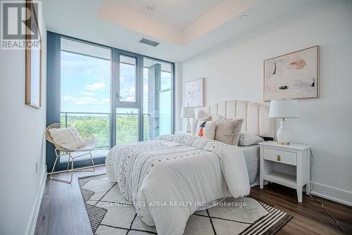 803 - 250 Lawrence Avenue, Toronto (Lawrence Park North), ON - Indoor Photo Showing Bedroom