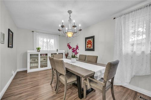 154 Gainsborough Road, Hamilton, ON - Indoor Photo Showing Dining Room