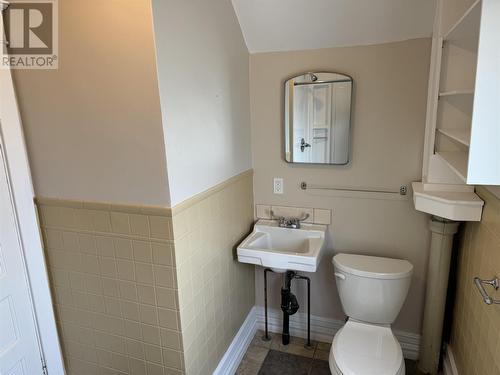 238 Albert St, Sault Ste. Marie, ON - Indoor Photo Showing Bathroom