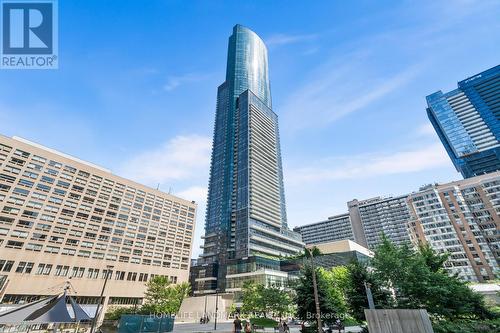 2403 - 386 Yonge Street, Toronto (Bay Street Corridor), ON - Outdoor With Facade