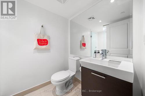 2403 - 386 Yonge Street, Toronto, ON - Indoor Photo Showing Bathroom