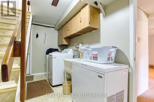 4 Cedar Glen, Grimsby, ON - Indoor Photo Showing Laundry Room