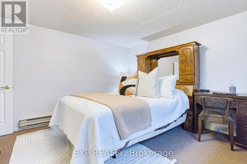 4 Cedar Glen, Grimsby, ON - Indoor Photo Showing Bedroom