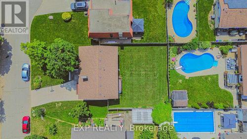 4 Cedar Glen, Grimsby, ON - Outdoor With In Ground Pool With View