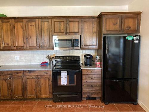 Unit A-5997 5Th Line, Essa, ON - Indoor Photo Showing Kitchen