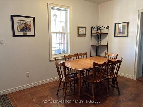 Unit A-5997 5Th Line, Essa, ON - Indoor Photo Showing Dining Room