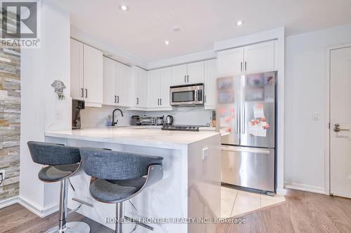 Th77B - 85 East Liberty Street, Toronto (Niagara), ON - Indoor Photo Showing Kitchen With Stainless Steel Kitchen With Upgraded Kitchen