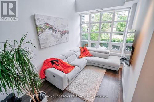 Th77B - 85 East Liberty Street, Toronto (Niagara), ON - Indoor Photo Showing Living Room