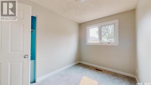 22 Cottonwood Bay, Regina, SK - Indoor Photo Showing Other Room