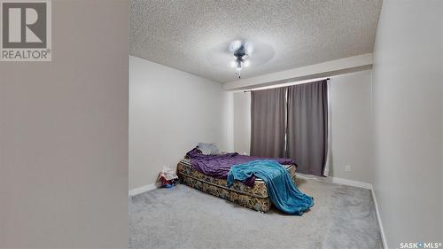 22 Cottonwood Bay, Regina, SK - Indoor Photo Showing Bedroom