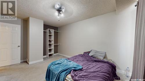 22 Cottonwood Bay, Regina, SK - Indoor Photo Showing Bedroom