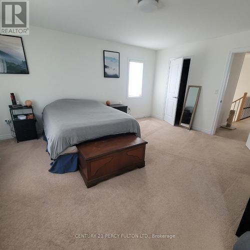 1965 Mcneil Street, Innisfil, ON - Indoor Photo Showing Bedroom