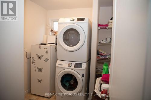 14 Lisbeth Crescent, Kawartha Lakes (Lindsay), ON - Indoor Photo Showing Laundry Room