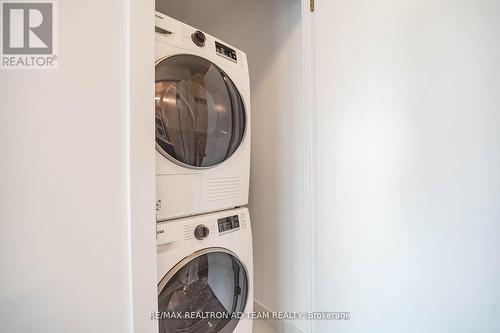 2003 - 38 Honeycrisp Crescent, Vaughan (Vaughan Corporate Centre), ON - Indoor Photo Showing Laundry Room