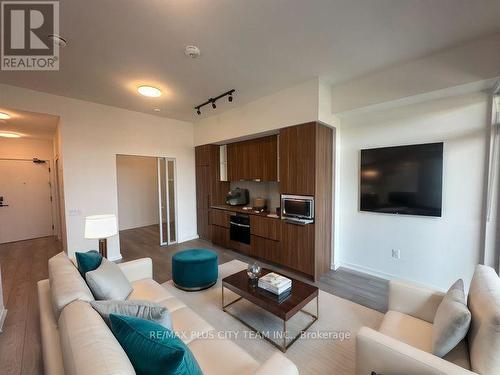 607 - 1285 Dupont Street, Toronto (Dovercourt-Wallace Emerson-Junction), ON - Indoor Photo Showing Living Room