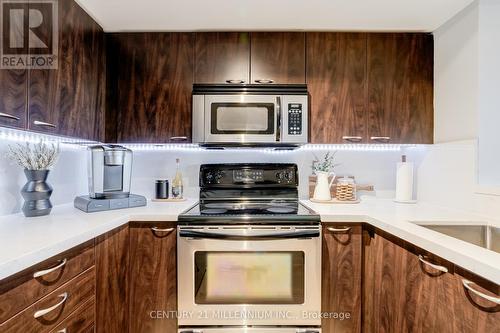 111 - 1040 The Queensway, Toronto (Islington-City Centre West), ON - Indoor Photo Showing Kitchen