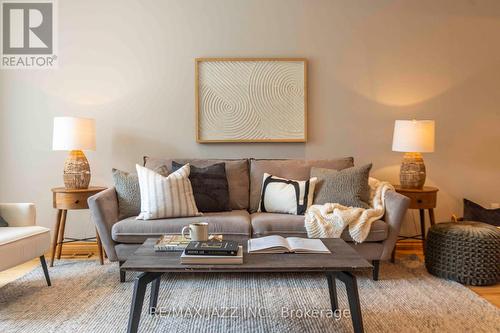 36 - 1610 Crawforth Street, Whitby (Blue Grass Meadows), ON - Indoor Photo Showing Living Room