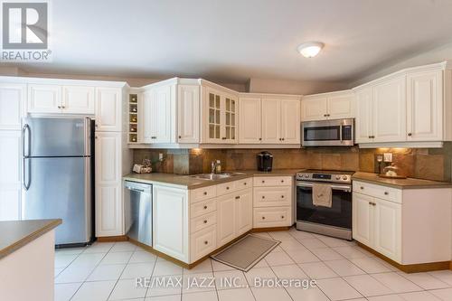 36 - 1610 Crawforth Street, Whitby (Blue Grass Meadows), ON - Indoor Photo Showing Kitchen