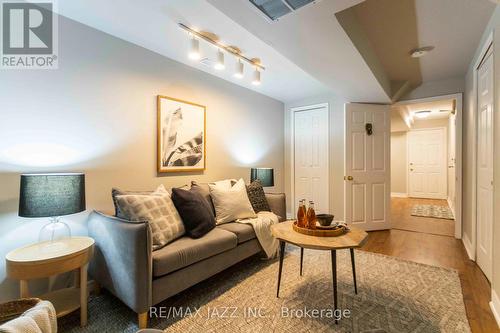 36 - 1610 Crawforth Street, Whitby (Blue Grass Meadows), ON - Indoor Photo Showing Living Room