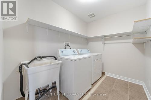 45 Atkinson Crescent, New Tecumseth, ON - Indoor Photo Showing Laundry Room