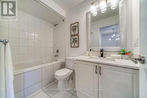 19846 Leslie Street, East Gwillimbury (Queensville), ON - Indoor Photo Showing Bathroom