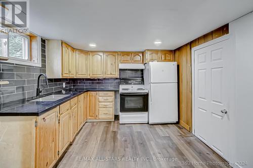 117 North Bonnington Avenue, Toronto (Clairlea-Birchmount), ON - Indoor Photo Showing Kitchen With Double Sink