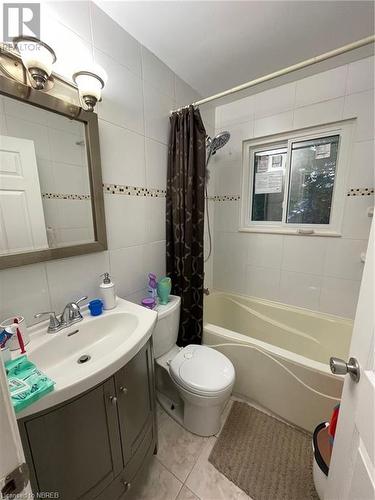 303 Greenhill Avenue, North Bay, ON - Indoor Photo Showing Bathroom