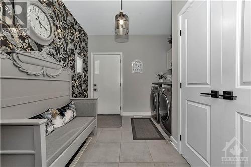 14 Beggs Court, Ottawa, ON - Indoor Photo Showing Laundry Room