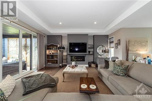 14 Beggs Court, Ottawa, ON - Indoor Photo Showing Living Room