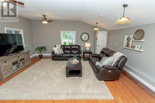 199 Centennial Avenue, St. Thomas, ON - Indoor Photo Showing Living Room