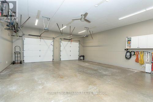 199 Centennial Avenue, St. Thomas, ON - Indoor Photo Showing Garage