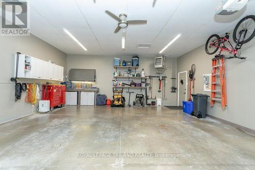 199 Centennial Avenue, St. Thomas, ON - Indoor Photo Showing Garage