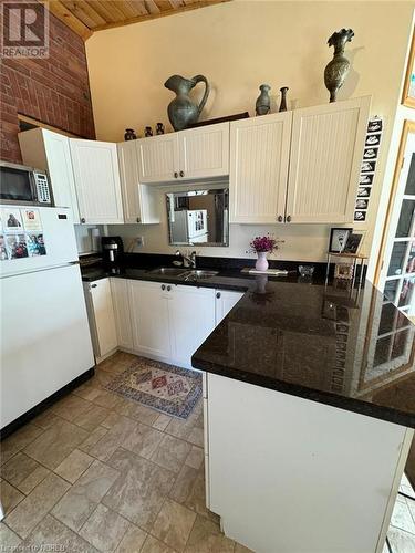 491 Mcconnell Street, Mattawa, ON - Indoor Photo Showing Kitchen