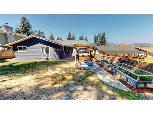 804 30Th Avenue S, Cranbrook, BC - Outdoor