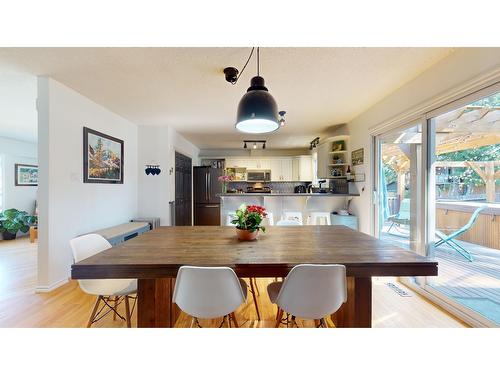 804 30Th Avenue S, Cranbrook, BC - Indoor Photo Showing Dining Room