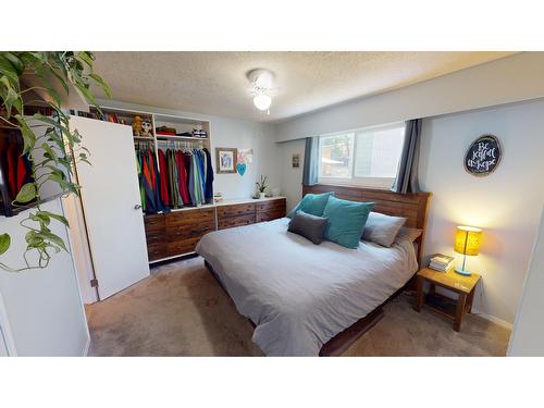 804 30Th Avenue S, Cranbrook, BC - Indoor Photo Showing Bedroom