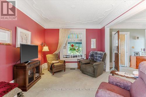 212 Wellington Main Street, Prince Edward County (Wellington), ON - Indoor Photo Showing Living Room