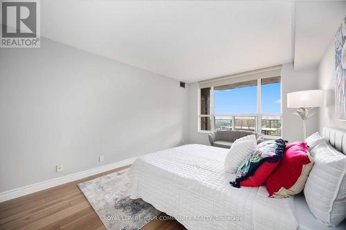 2009 - 100 Upper Madison Avenue, Toronto (Lansing-Westgate), ON - Indoor Photo Showing Bedroom