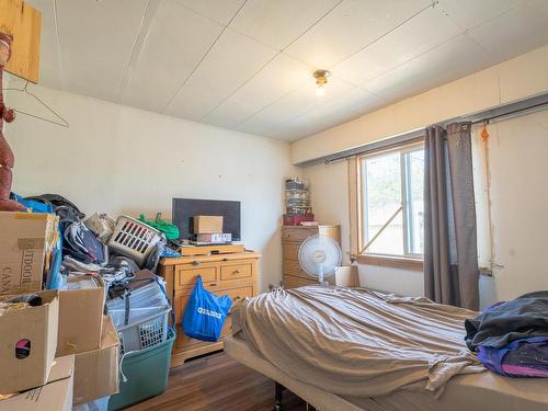 928 Sherbrooke Ave, Kamloops, BC - Indoor Photo Showing Bedroom