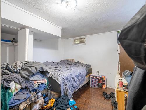 928 Sherbrooke Ave, Kamloops, BC - Indoor Photo Showing Bedroom