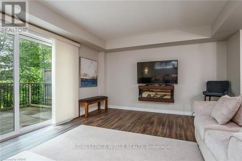 60 - 635 Saginaw Parkway, Cambridge, ON - Indoor Photo Showing Living Room