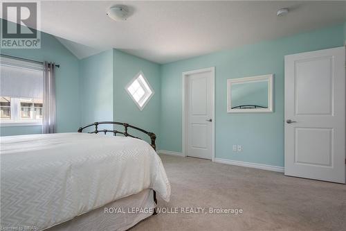 60 - 635 Saginaw Parkway, Cambridge, ON - Indoor Photo Showing Bedroom