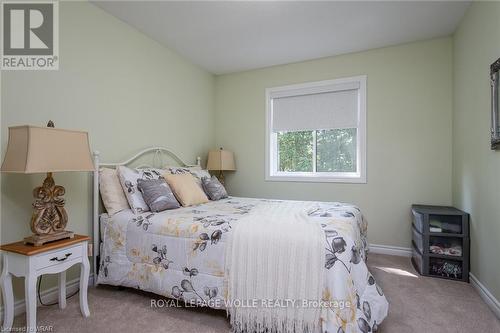 60 - 635 Saginaw Parkway, Cambridge, ON - Indoor Photo Showing Bedroom