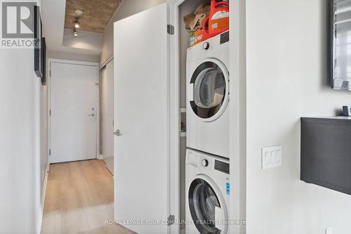 813 - 318 King Street E, Toronto (Moss Park), ON - Indoor Photo Showing Laundry Room